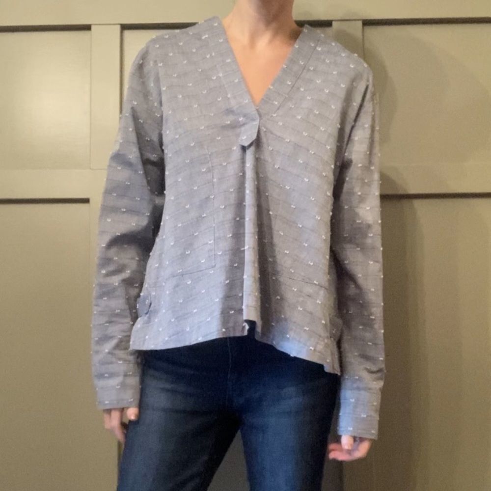 10 Crosby Derek Lam Gray V-Neck Top